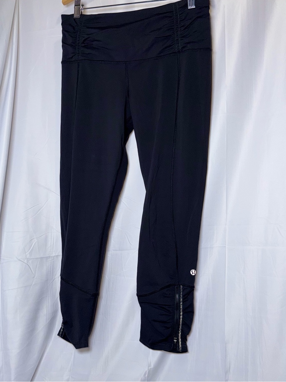 Black Lululemon Leggings with Zipper Ankles